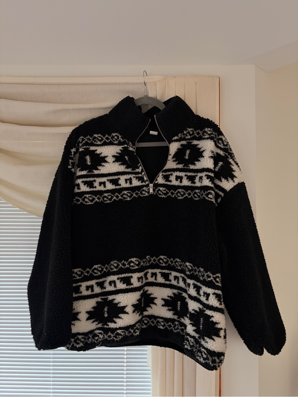 Divided Black and White Patterned Zip-Up Sherpa Sweater